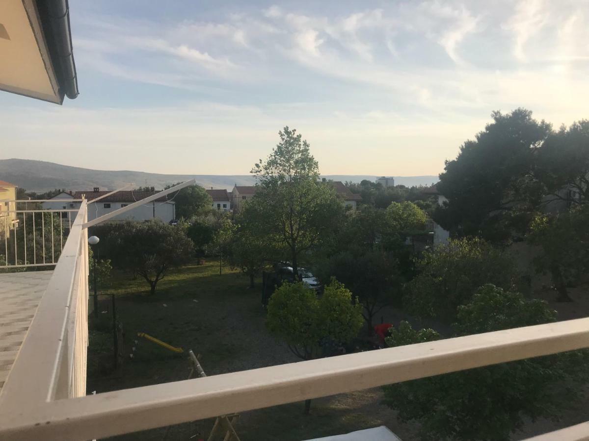 Apartman Veronika Apartment Starigrad Paklenica Bagian luar foto