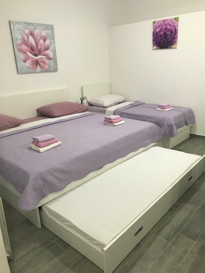 Apartman Veronika Apartment Starigrad Paklenica Bagian luar foto